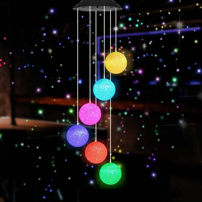 Campanas de viento solar de cambio de color incluyendo bola de cristal diseñadas para decoración de jardines e iluminación exterior ambiental